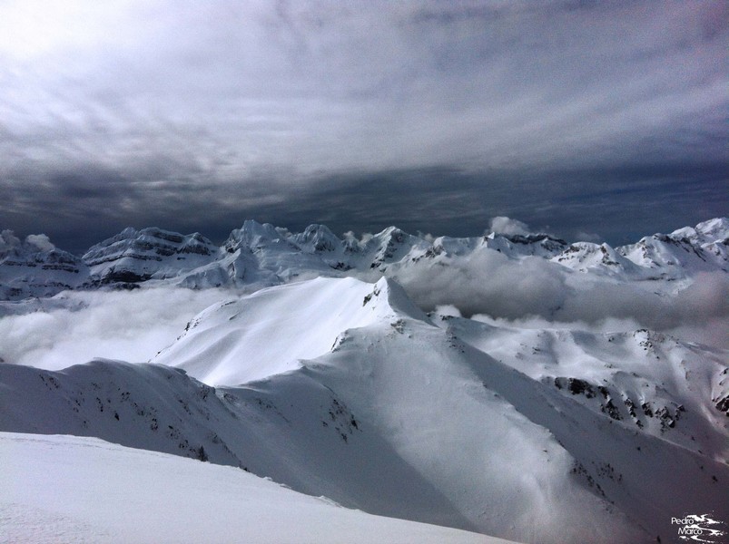 Vista de los Lecherines, la Zapatilla y el Aspe desde la cima del Pico Belonseiche